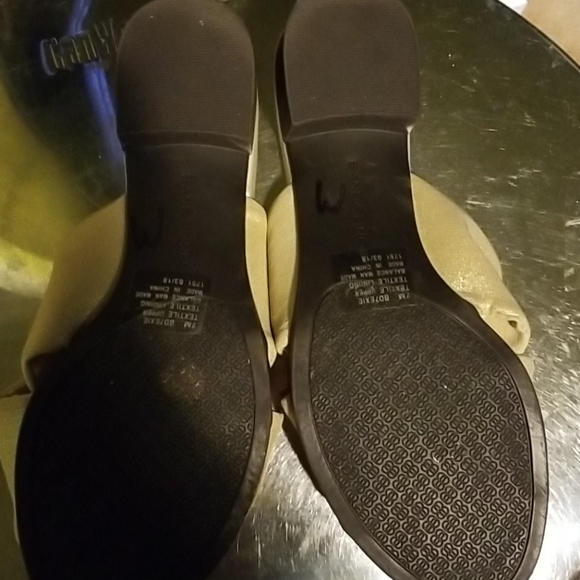 Sandals Slip ons - Picture 3 of 4